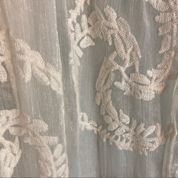 Design Lab Sheer Appliqué cover-up w/tassel belt - Picture 9 of 11